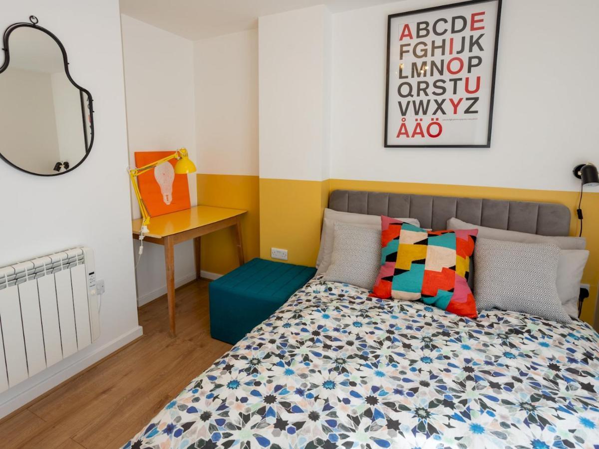 Pass The Keys Modern Stylish Apartment With Parking Bornemouth Extérieur photo