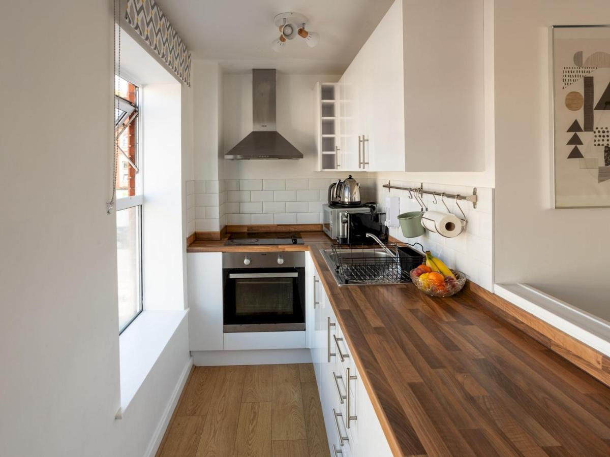 Pass The Keys Modern Stylish Apartment With Parking Bornemouth Extérieur photo